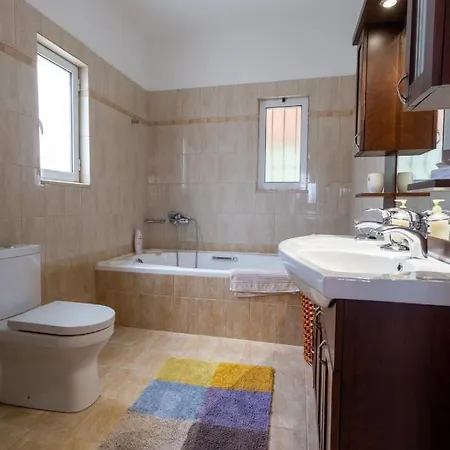 Βίλα Sissy Carefree Vacationsθε