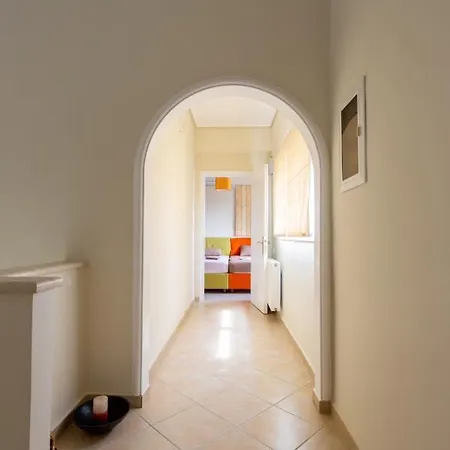 Sissy Carefree Vacationsθε *