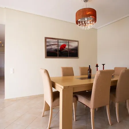 Sissy Carefree Vacationsθε